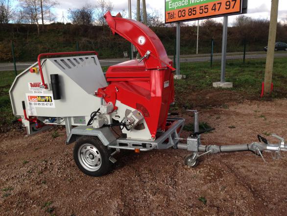 Découvrez l'espace motoculture LocMat'71